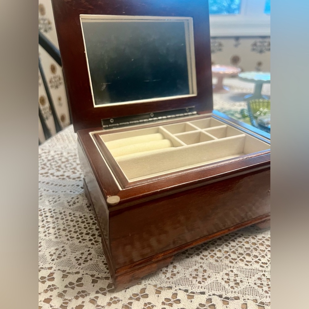 Beautiful vintage wooden jewelry box